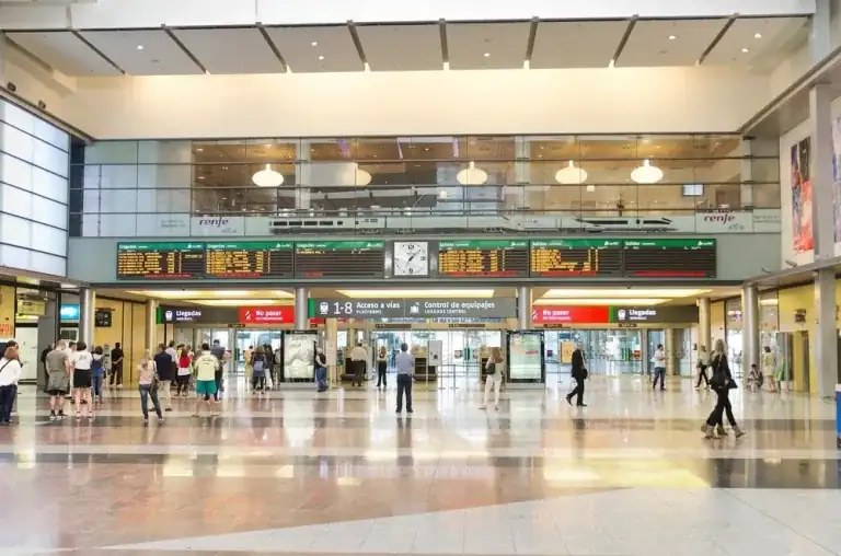 Traslado a la Estación María Zambrano (AVE)